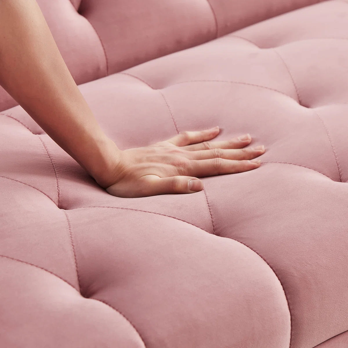 Modern Style 71.65‘’ Upholstered Velvet Sleeper Sofa